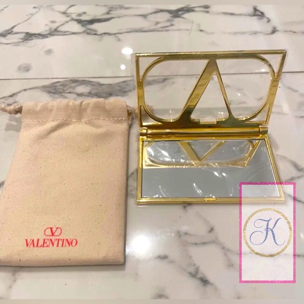 💋 Valentino Gold Compact Mirror💋. Limited Edition V Logo Mirror, New w/Pouch💋 - Picture 2 of 3